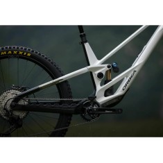 Orbea VTT Enduro Rallon E10 442 - White Chich / Diamond Black - Purebike