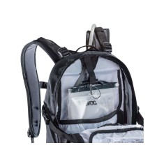 Sac FR Enduro 16L Blackline - Sacs à Dos Velo pour cycliste - Bagagerie pour cycliste - Purebike - Materiel Velo, Accessoires VT